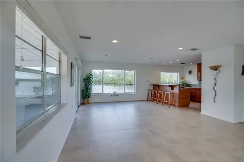 904 Jackson Way Hutchinson Island FL 34949