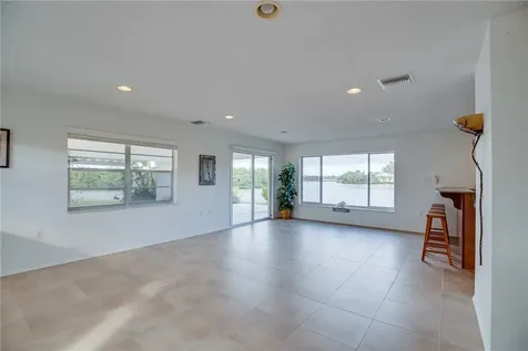 904 Jackson Way Hutchinson Island FL 34949