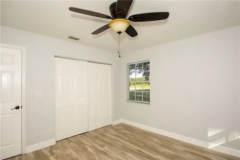153 S 19th Circle SW Vero Beach FL 32962