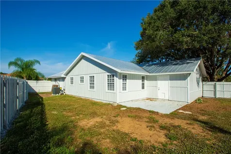153 S 19th Circle SW Vero Beach FL 32962