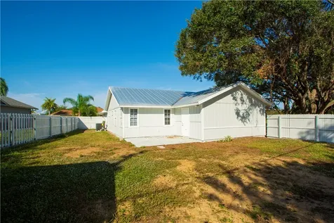 153 S 19th Circle SW Vero Beach FL 32962