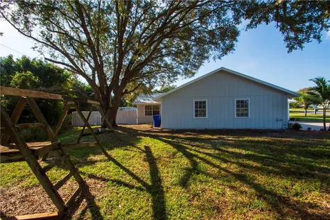 153 S 19th Circle SW Vero Beach FL 32962