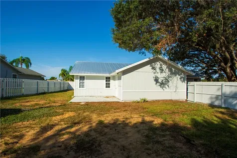 153 S 19th Circle SW Vero Beach FL 32962