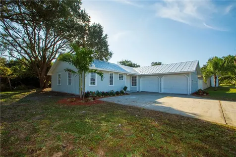153 S 19th Circle SW Vero Beach FL 32962
