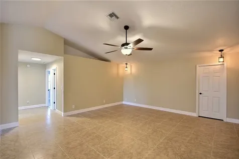 153 S 19th Circle SW Vero Beach FL 32962