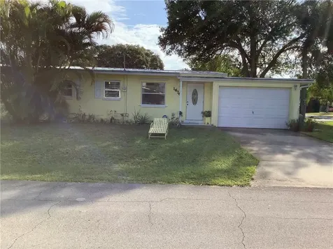 1676 41st Avenue Vero Beach FL 32960