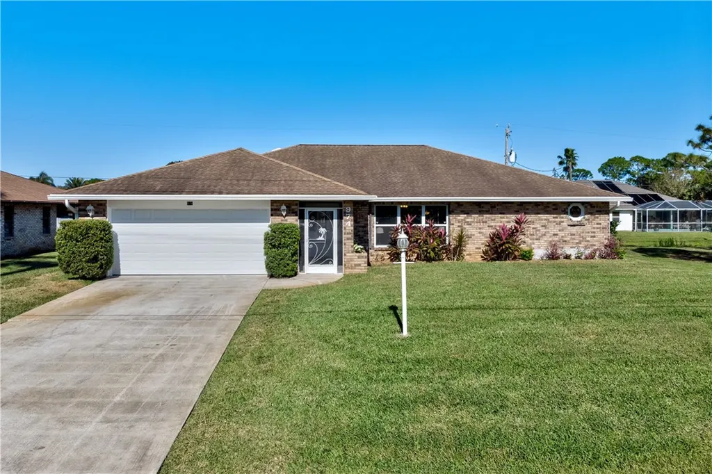 974 Riviera Avenue Sebastian FL 32958