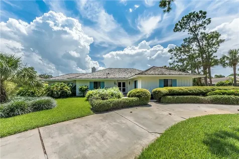 5825 Clubhouse Drive Vero Beach FL 32967