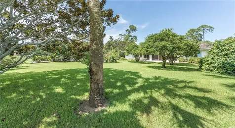 5825 Clubhouse Drive Vero Beach FL 32967