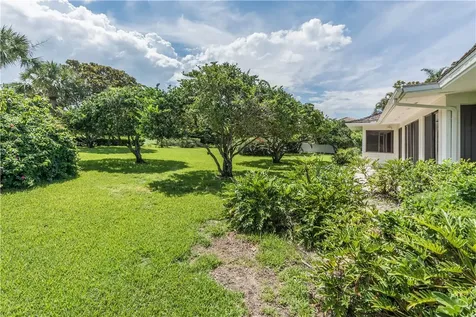 5825 Clubhouse Drive Vero Beach FL 32967