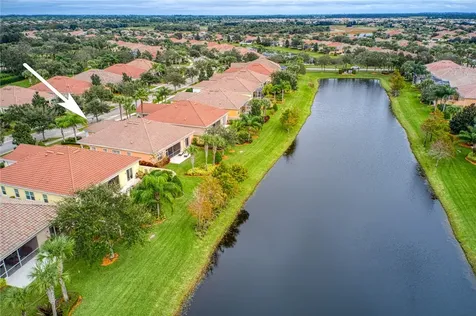 5462 Barbados Square Vero Beach FL 32967