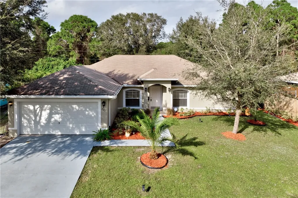 793 Ontario Street NW Palm Bay FL 32907
