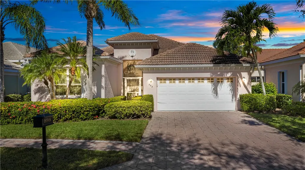 898 Island Club Square Vero Beach FL 32963