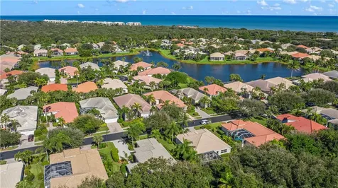 898 Island Club Square Vero Beach FL 32963