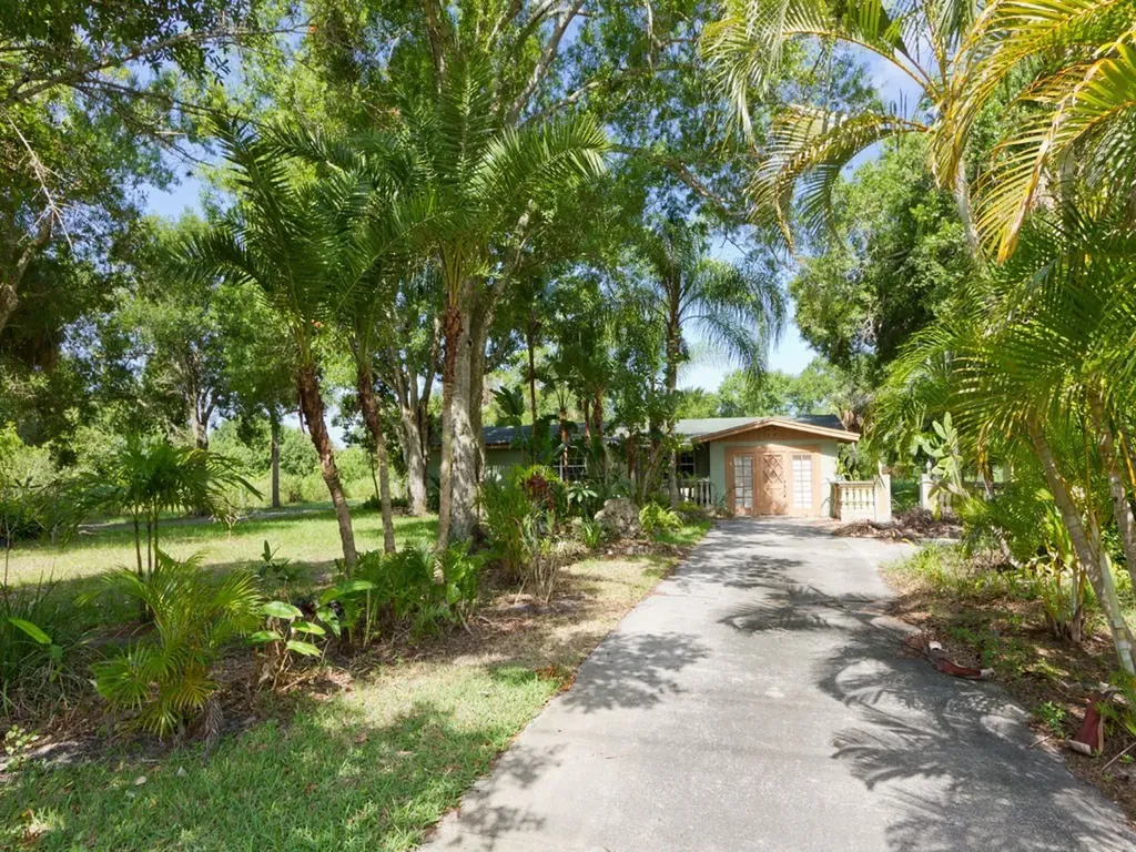 2395 43rd Avenue Vero Beach FL 32960