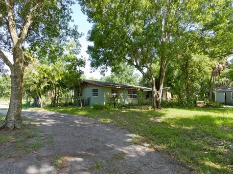 2395 43rd Avenue Vero Beach FL 32960