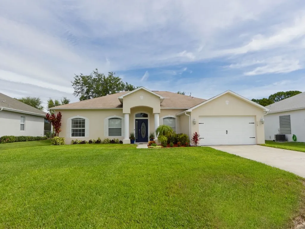 113 Empire Terrace Sebastian FL 32958