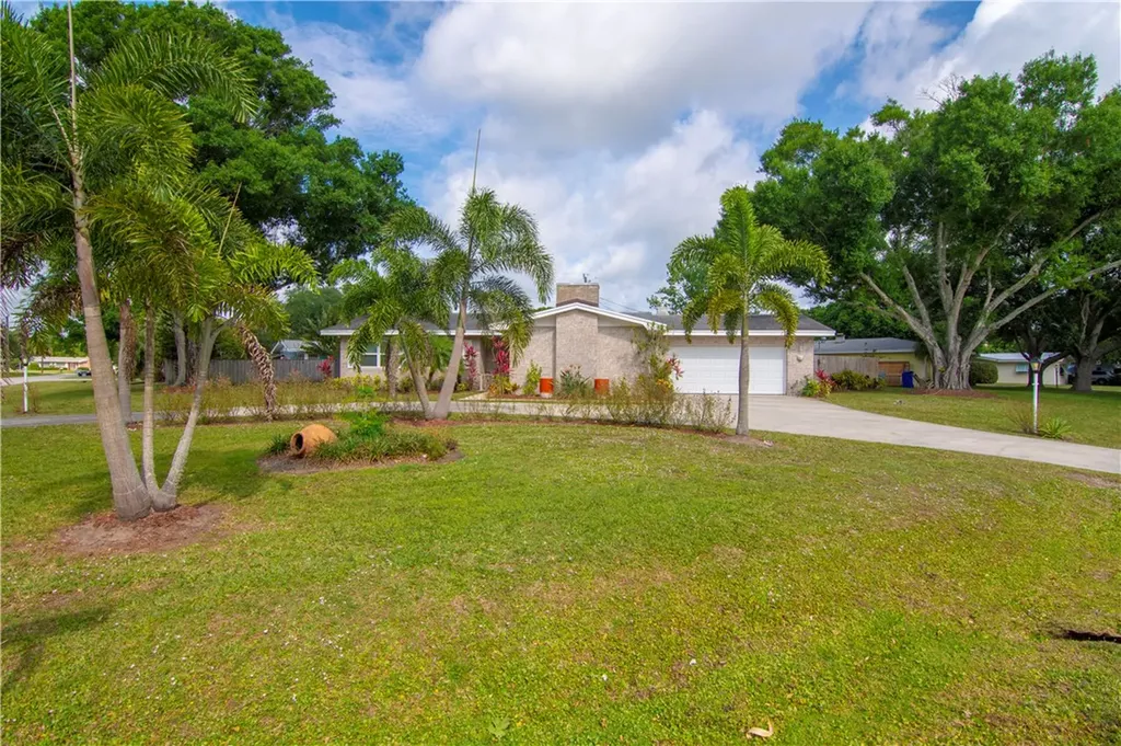 1025 21st Court Vero Beach FL 32960