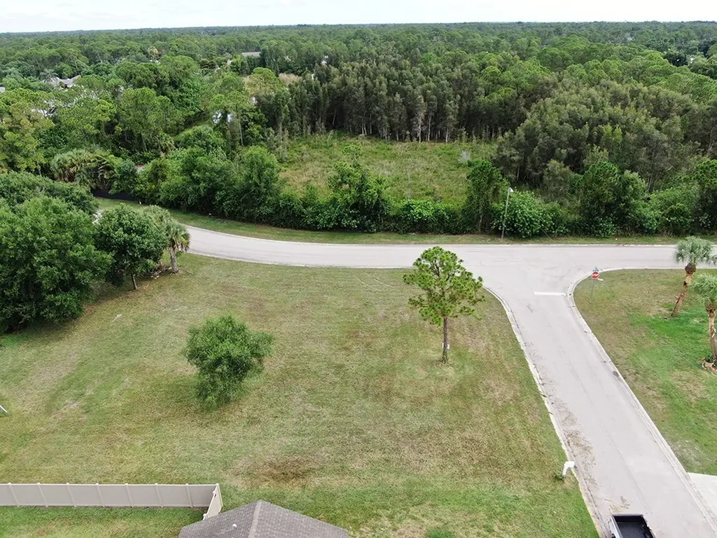 1915 13th Avenue SW Vero Beach FL 32962