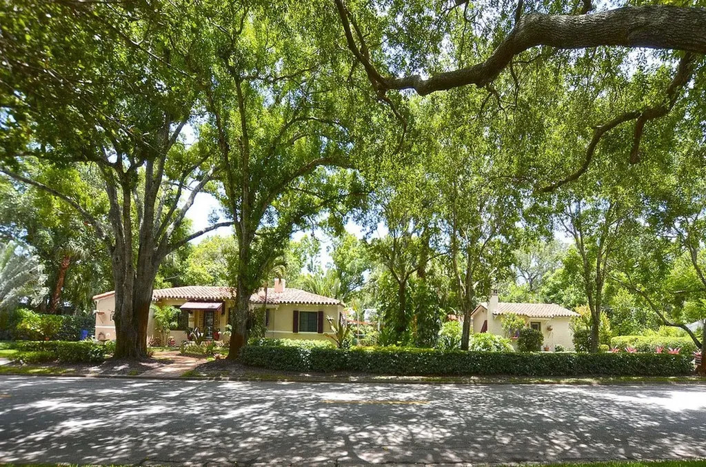 2150 Cordova Avenue Vero Beach FL 32960