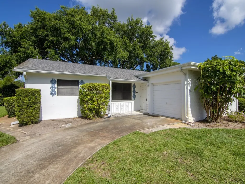355 17th Avenue Vero Beach FL 32962
