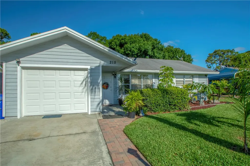 215 19th Avenue Vero Beach FL 32962