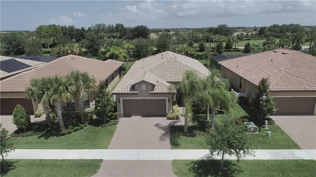 5477 Antigua Circle Vero Beach FL 32967