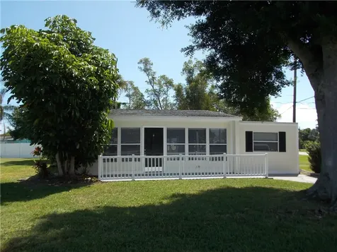 1510 4th Avenue Vero Beach FL 32960