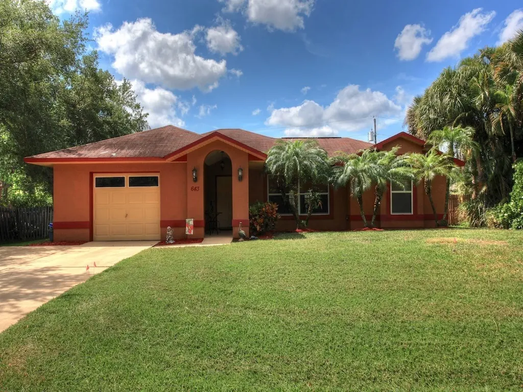643 Wallis Avenue Sebastian FL 32958