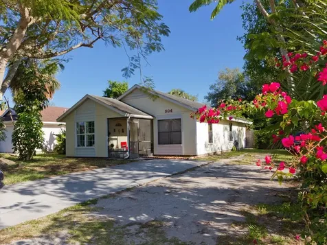 304 14th Street SW Vero Beach FL 32962