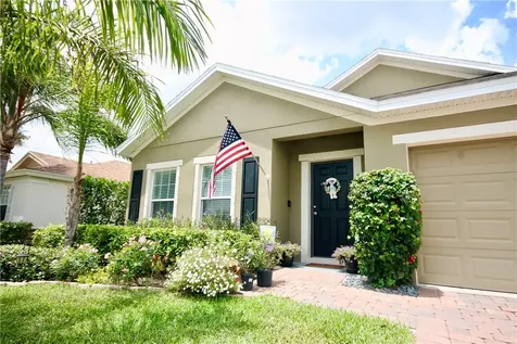 1268 Lexington Square SW Vero Beach FL 32962