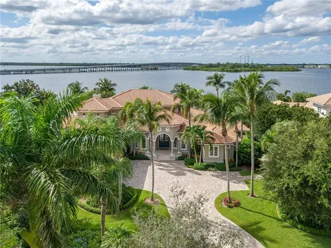 665 Lake Drive Vero Beach FL 32963