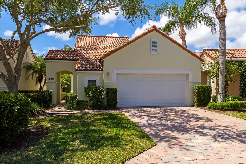 1653 Victoria Circle Vero Beach FL 32967