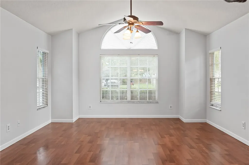 709 24th Square Vero Beach FL 32962