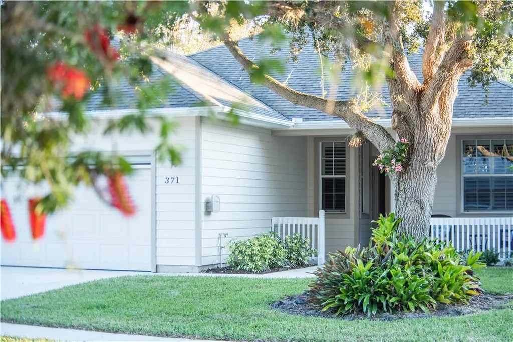 371 Hawthorne Lane Vero Beach FL 32962