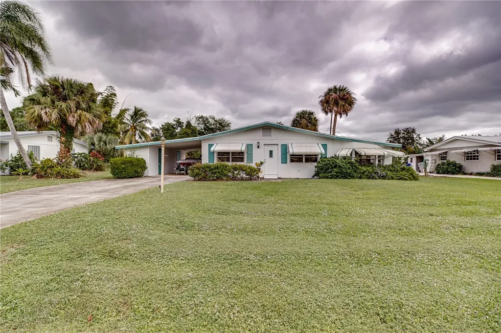 956 17th Avenue Vero Beach FL 32960