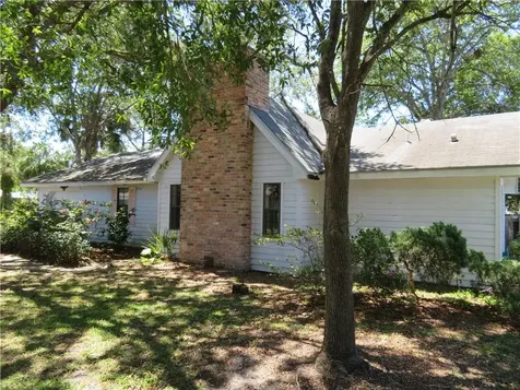 625 Wallis Avenue Sebastian FL 32958