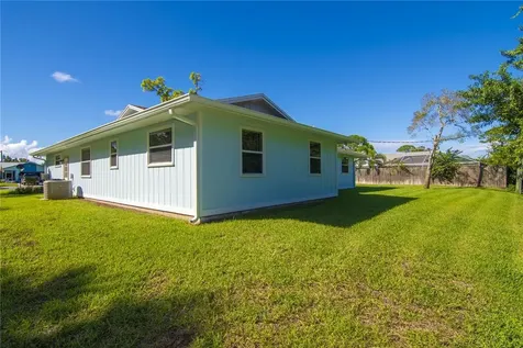 140 9th Court Vero Beach FL 32962
