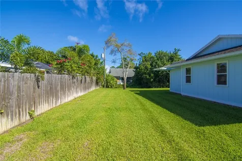 140 9th Court Vero Beach FL 32962