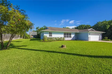 140 9th Court Vero Beach FL 32962