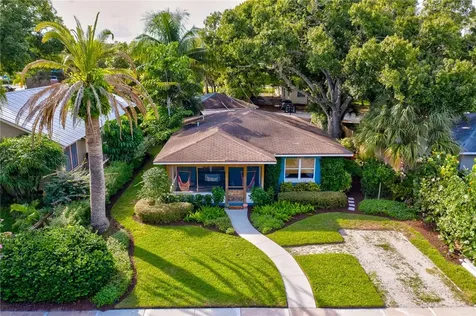 2325 18th Avenue Vero Beach FL 32960