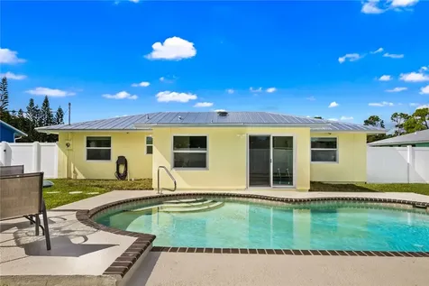 106 11th Court Vero Beach FL 32962
