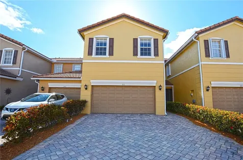 311 Versailles Lane Vero Beach FL 32960