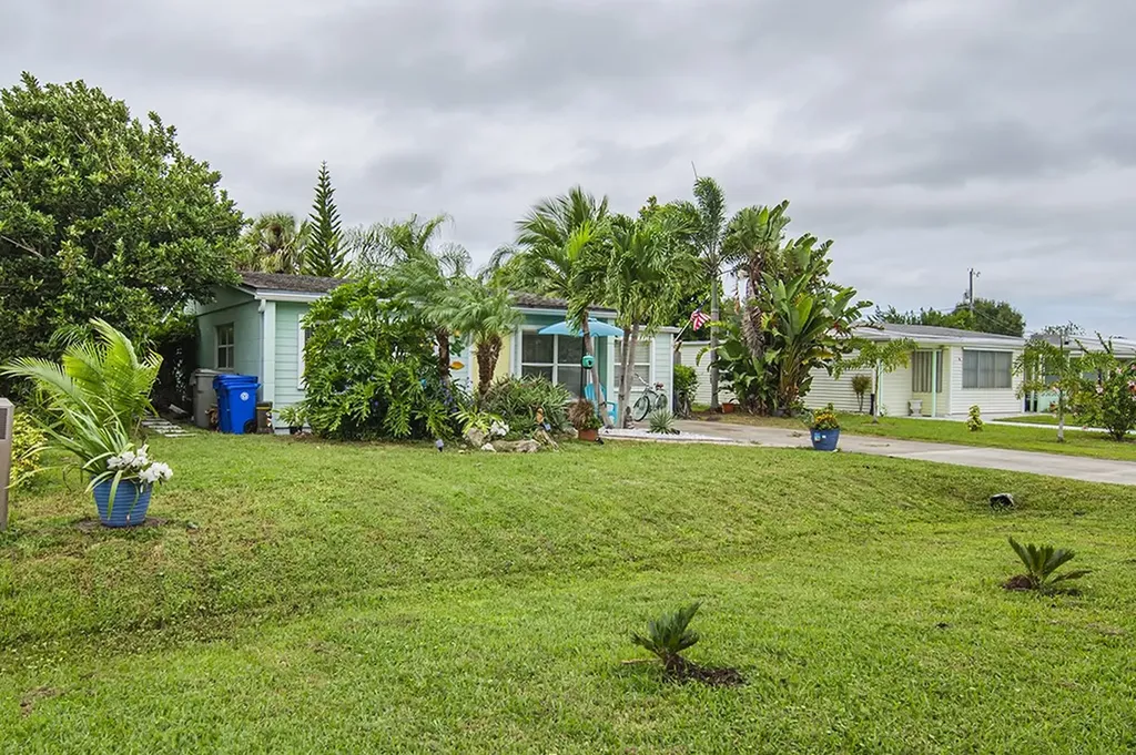 1451 3rd Court Vero Beach FL 32960