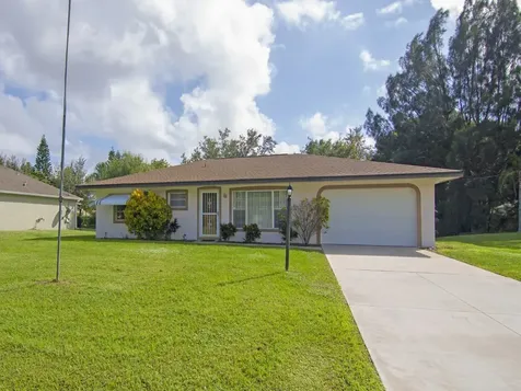 861 Tarpon Avenue Sebastian FL 32958