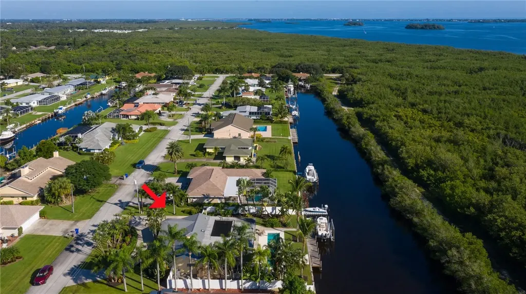 1958 6th Avenue SE Vero Beach FL 32962