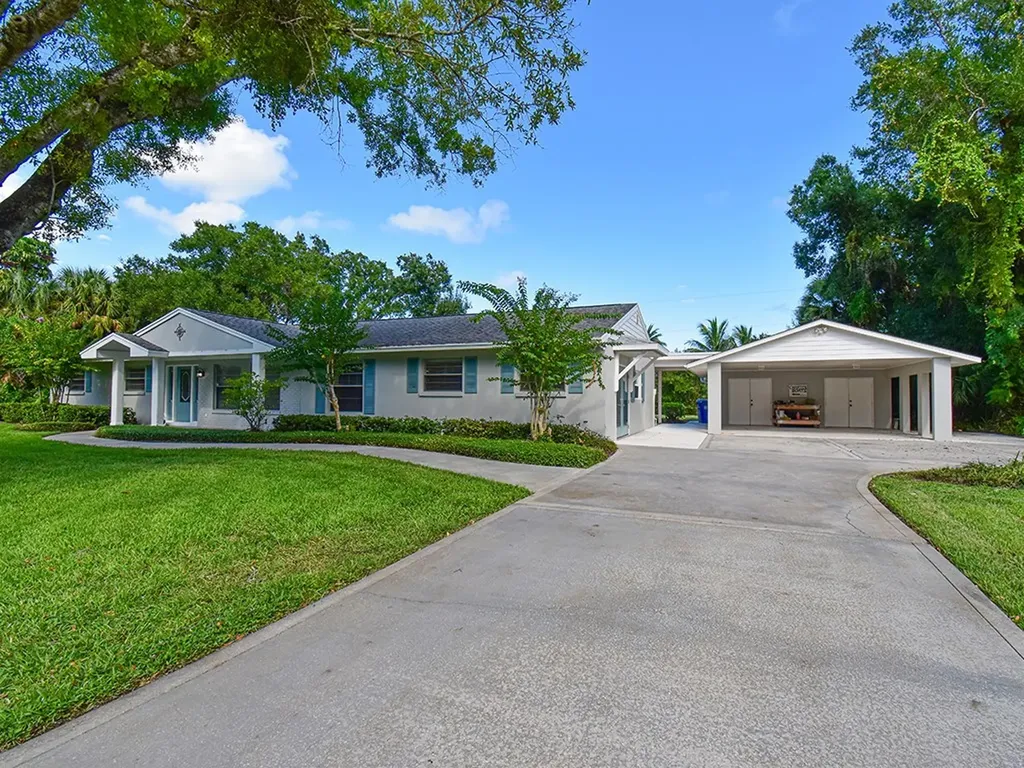 1646 51st Court Vero Beach FL 32966