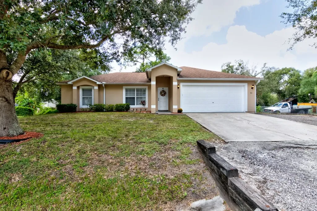 90 S Oak Street Fellsmere FL 32948