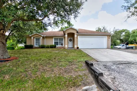 90 S Oak Street Fellsmere FL 32948