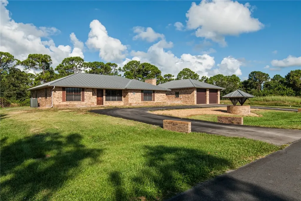 6865 51st Avenue Vero Beach FL 32967